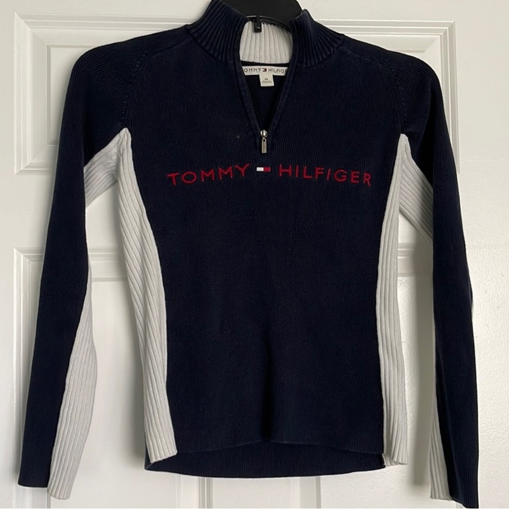 Ribbed Long Sleeve Colorblock Sweater - Navy and White